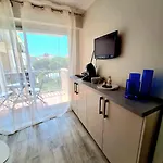 Joli Pour 4 Personnes Dans Avec Piscine, Situe Impasse Du Globe Au Cap D'agde Апартаменти