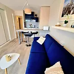 Апартаменти Joli Pour 4 Personnes Dans Avec Piscine, Situe Impasse Du Globe Au Cap D'agde