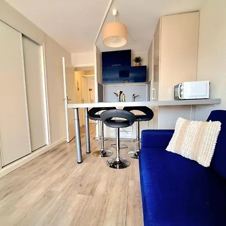 Apartment Joli Pour 4 Personnes Dans Avec Piscine, Situe Impasse Du Globe Au Cap D'agde