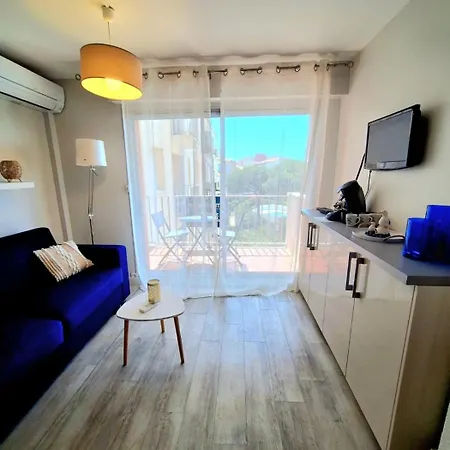 Joli Pour 4 Personnes Dans Avec Piscine, Situe Impasse Du Globe Au Cap D'agde *