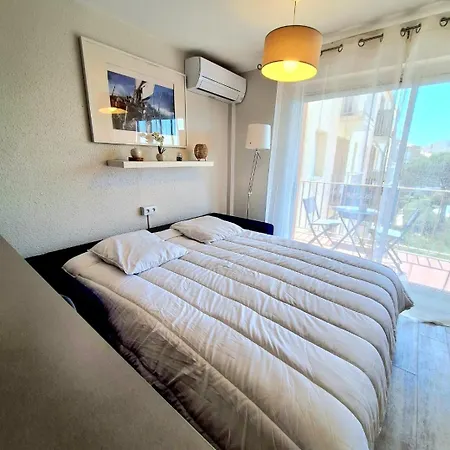 Joli Pour 4 Personnes Dans Avec Piscine, Situe Impasse Du Globe Au Cap D'agde Apartment