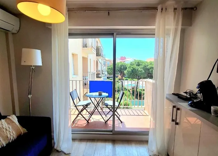 Apartment Joli Pour 4 Personnes Dans Avec Piscine, Situe Impasse Du Globe Au Cap D'agde *