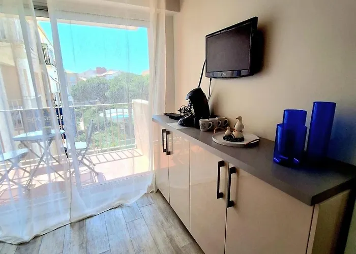 Joli Pour 4 Personnes Dans Avec Piscine, Situe Impasse Du Globe Au Cap D'agde Apartment