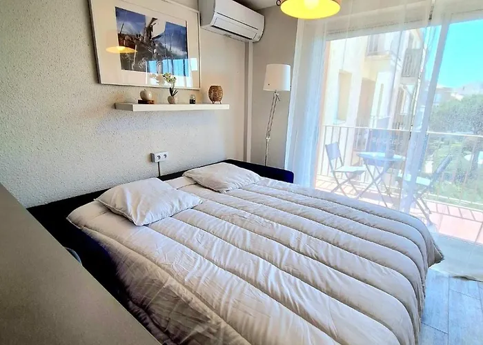 Joli Pour 4 Personnes Dans Avec Piscine, Situe Impasse Du Globe Au Cap D'agde Apartment