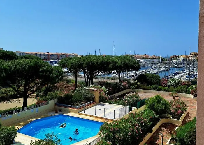 Apartment Joli Pour 4 Personnes Dans Avec Piscine, Situe Impasse Du Globe Au Cap D'agde Agde